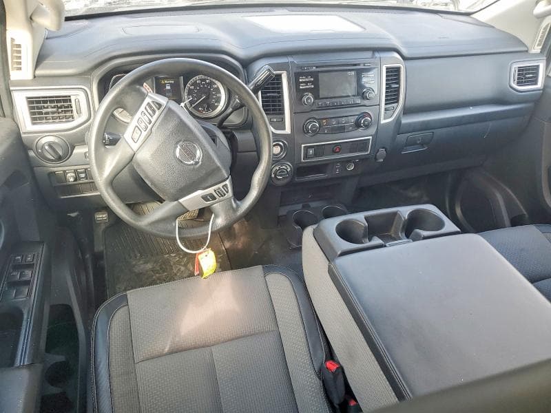 2017 NISSAN TITAN XD S 8