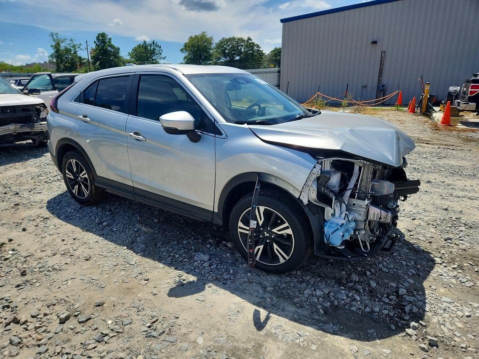 2024 MITSUBISHI ECLIPSE CROSS SE 4