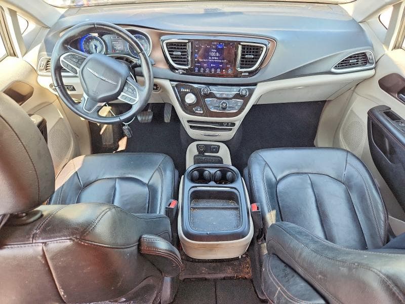 2017 CHRYSLER PACIFICA TOURING L 8