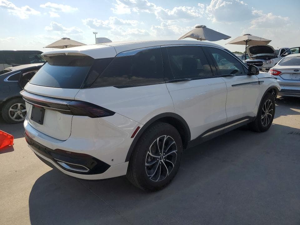 2025 LINCOLN NAUTILUS PREMIERE 3