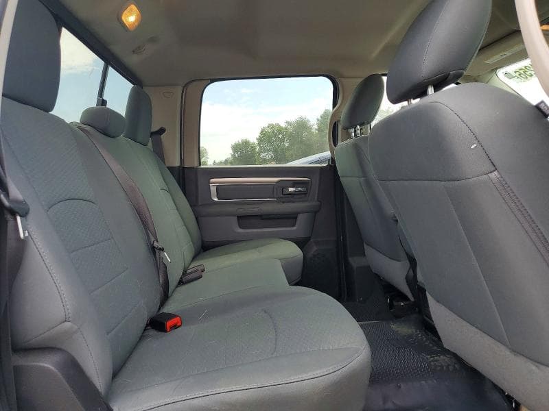 2019 RAM 1500 CLASSIC SLT 10