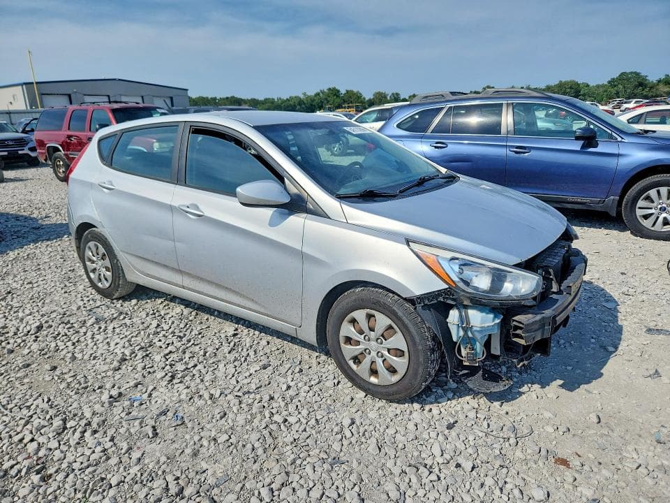 2017 HYUNDAI ACCENT SE 4