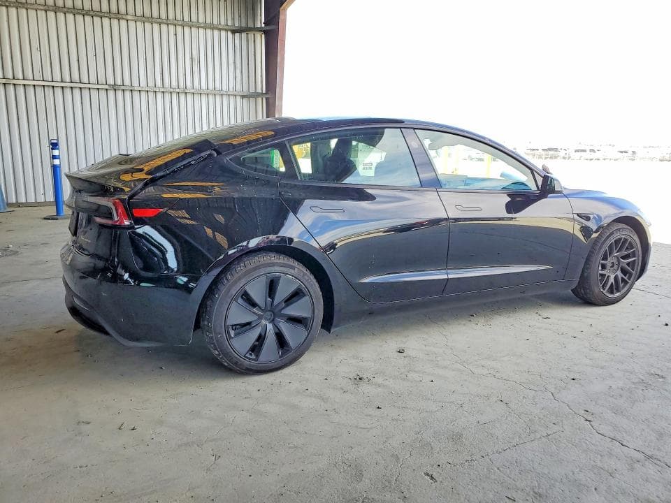 2025 TESLA MODEL 3 3