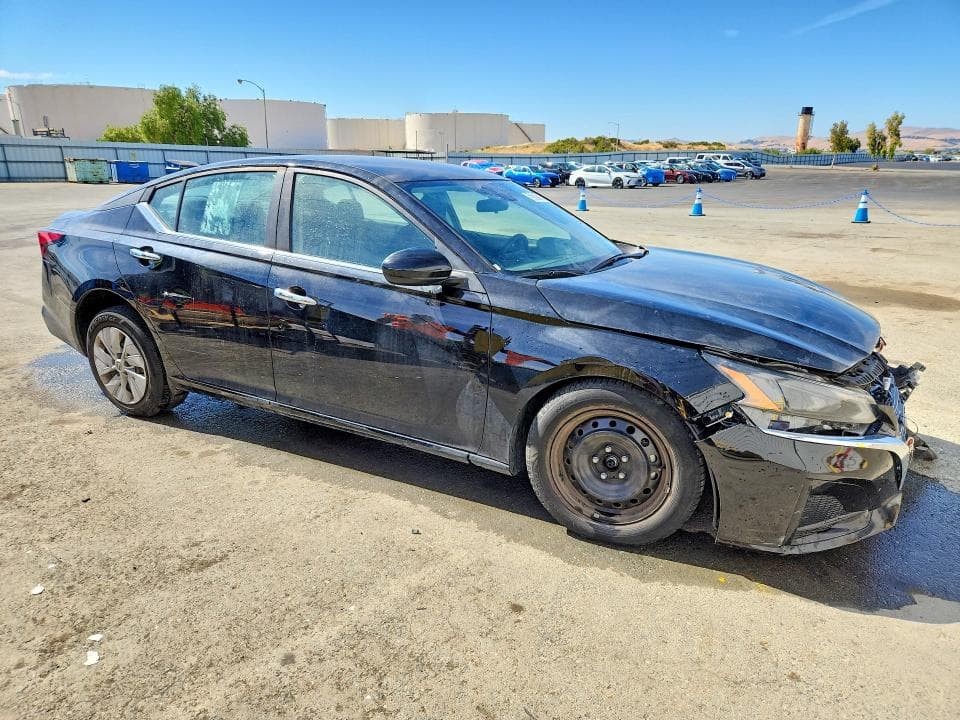 2023 NISSAN ALTIMA S 4