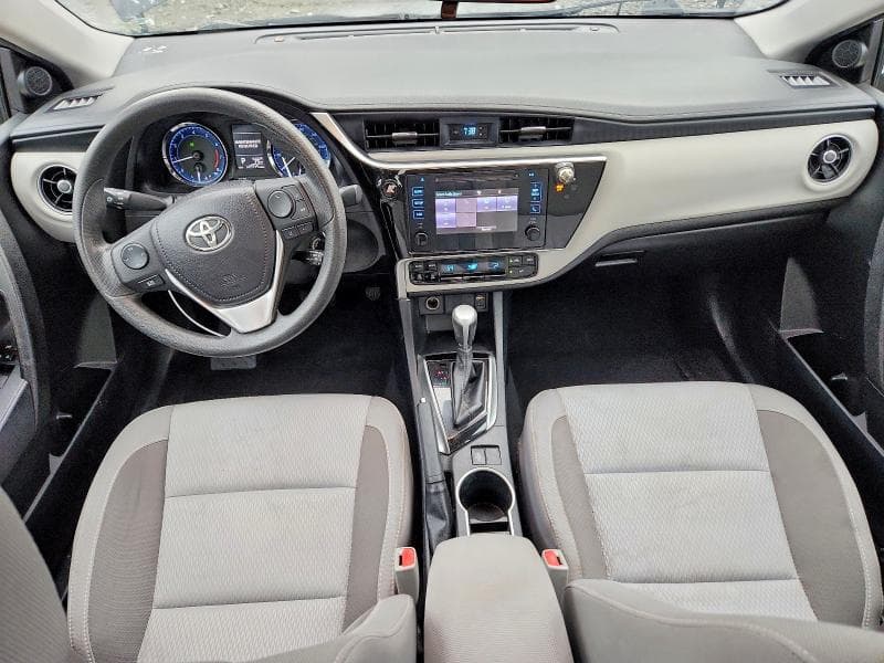 2017 TOYOTA COROLLA LE 8