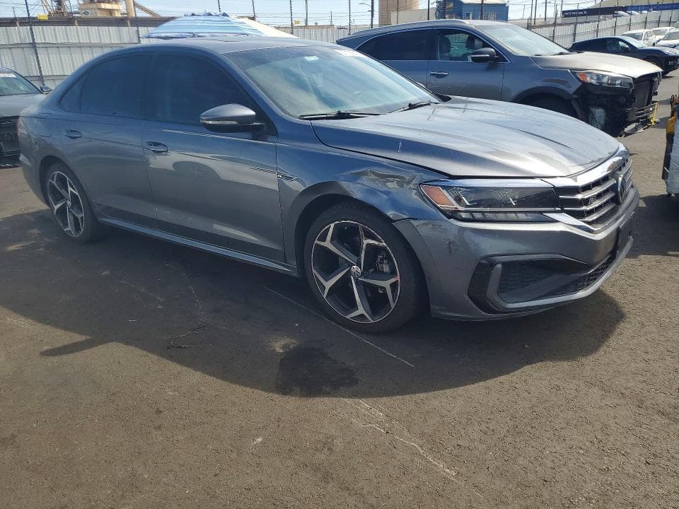 2020 VOLKSWAGEN PASSAT R-LINE 4