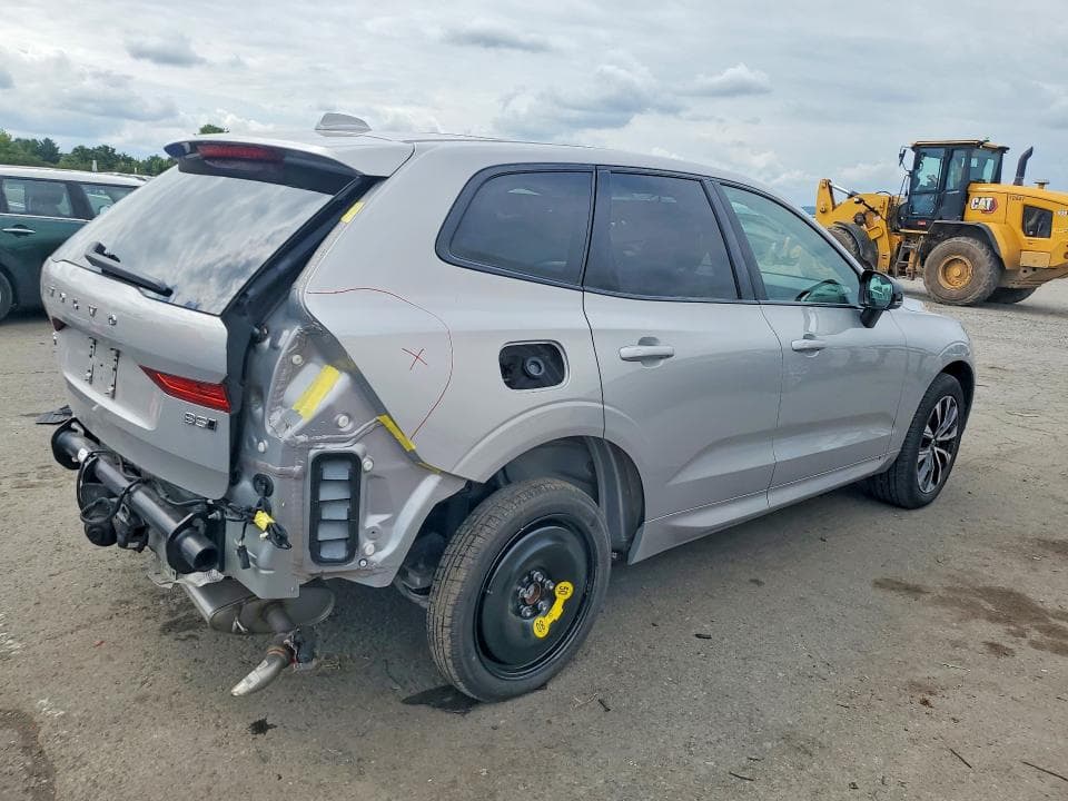 2024 VOLVO XC60 PLUS 3