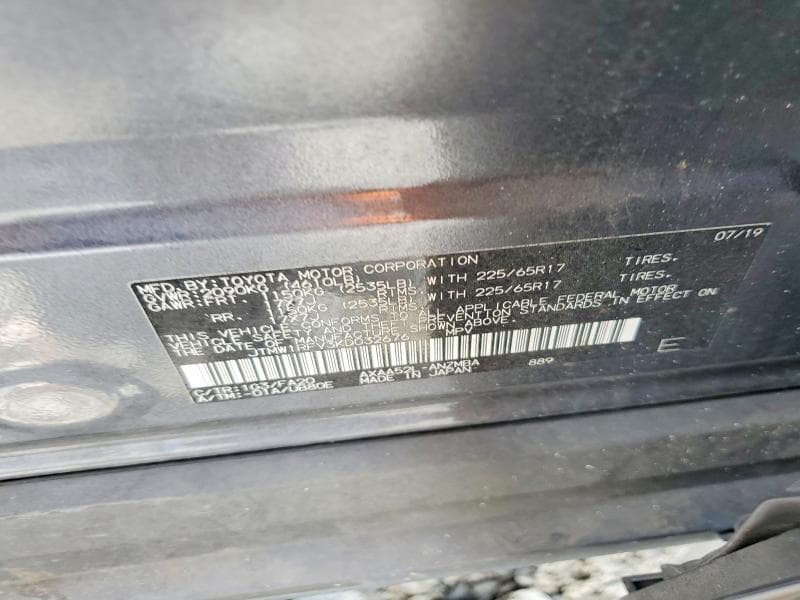 2019 TOYOTA RAV4 XLE 12