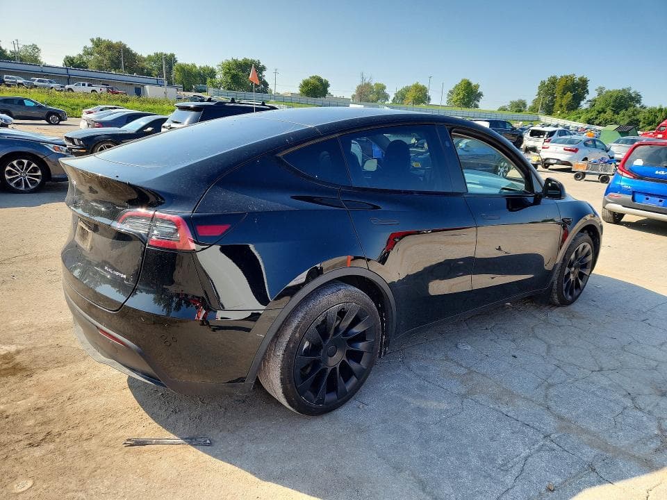 2023 TESLA MODEL Y 3