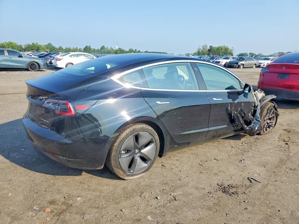 2018 TESLA MODEL 3 3