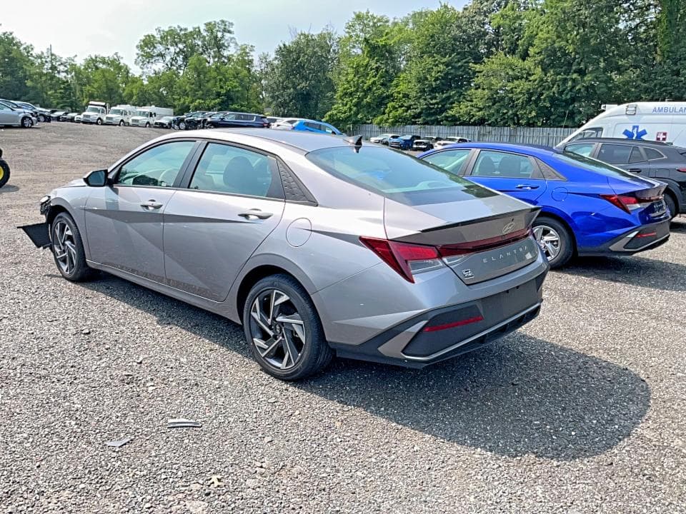 2025 HYUNDAI ELANTRA SEL SPORT 3