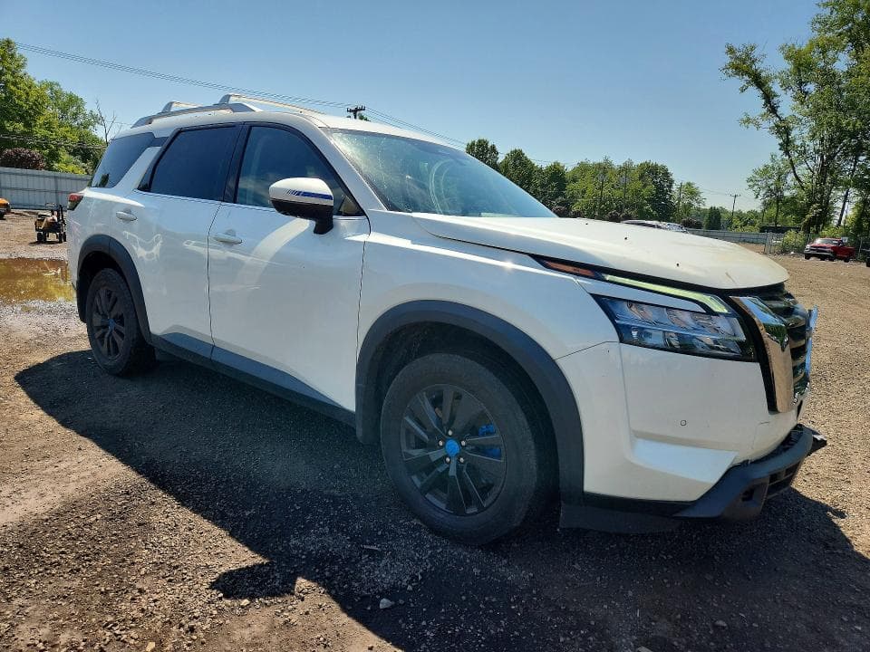 2023 NISSAN PATHFINDER SL 4