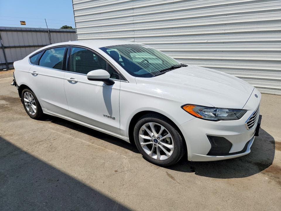 2019 FORD FUSION SE 4