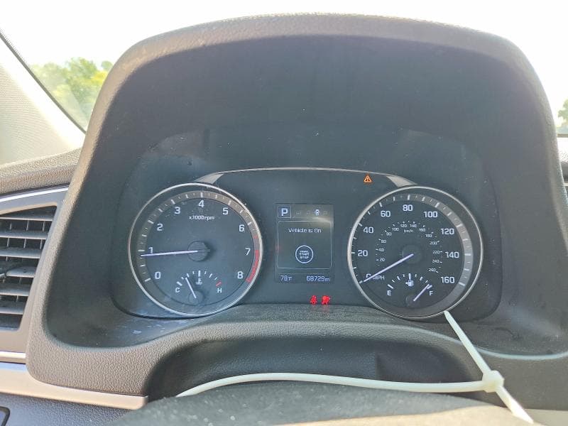 2017 HYUNDAI ELANTRA LIMITED 9