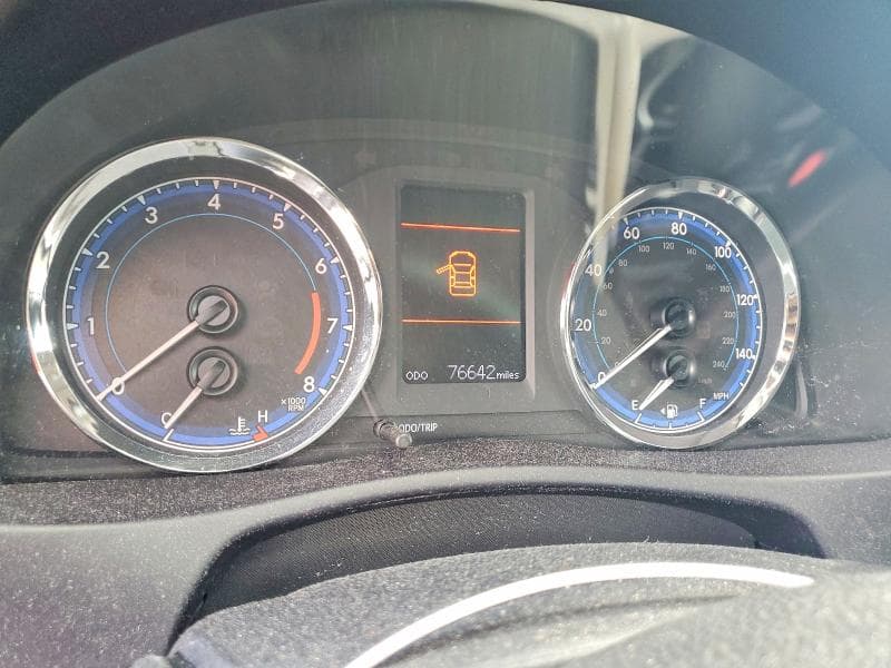 2019 TOYOTA COROLLA LE 9