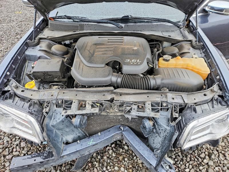 2018 CHRYSLER 300 LIMITED 11
