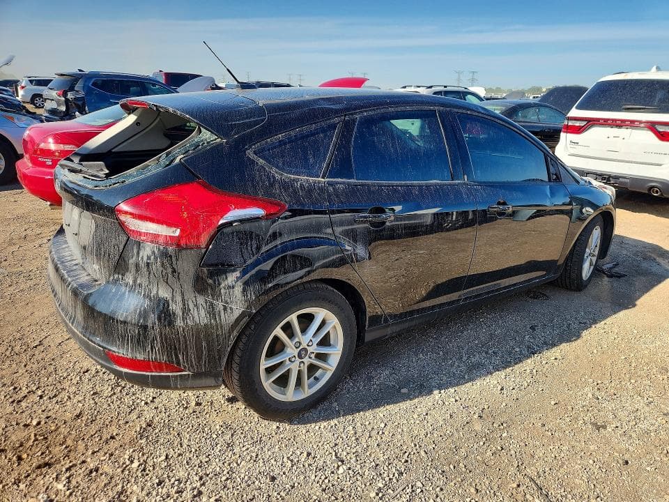 2017 FORD FOCUS SE 3