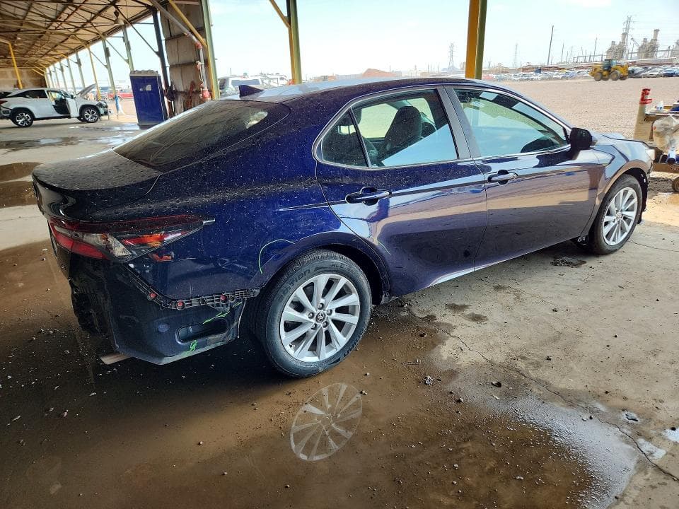 2022 TOYOTA CAMRY LE 3