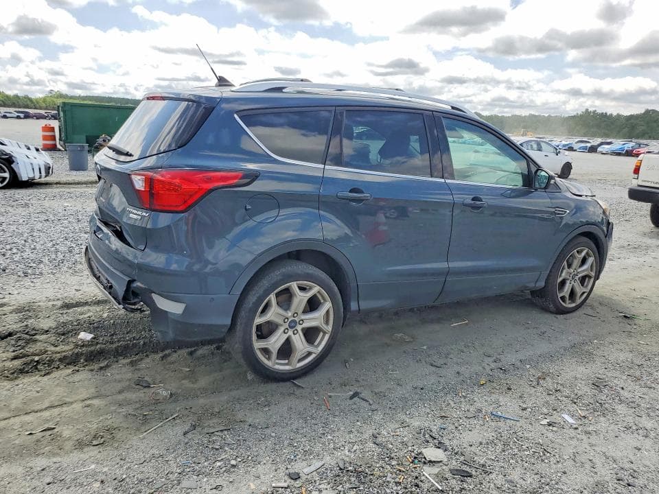 2019 FORD ESCAPE TITANIUM 3