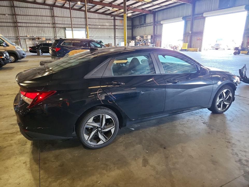 2023 HYUNDAI ELANTRA SEL 3