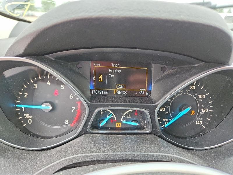 2017 FORD ESCAPE SE 9