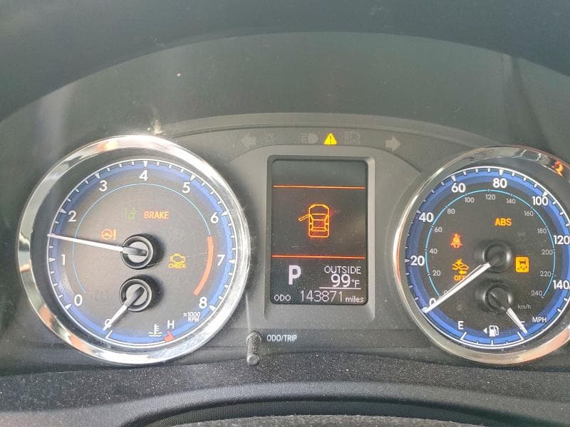 2019 TOYOTA COROLLA LE 9