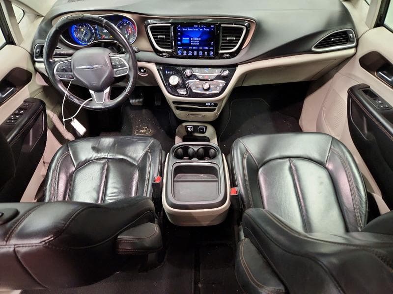 2017 CHRYSLER PACIFICA 8