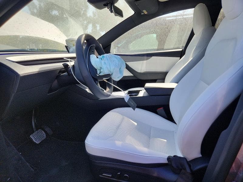 2026 TESLA MODEL Y 7