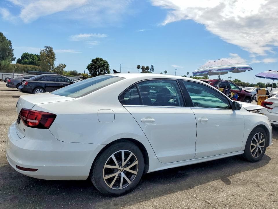 2017 VOLKSWAGEN JETTA SE 3