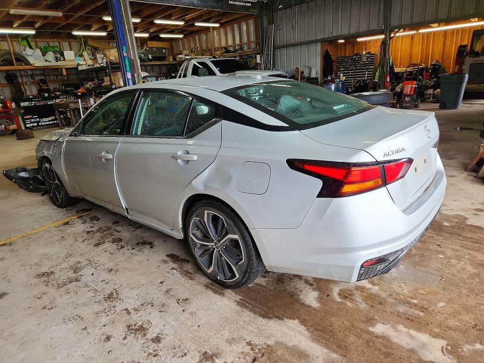 2024 NISSAN ALTIMA SR 2