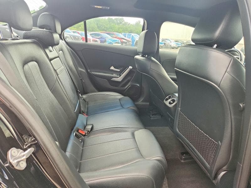 2022 MERCEDES-BENZ A 220 4MATIC 10