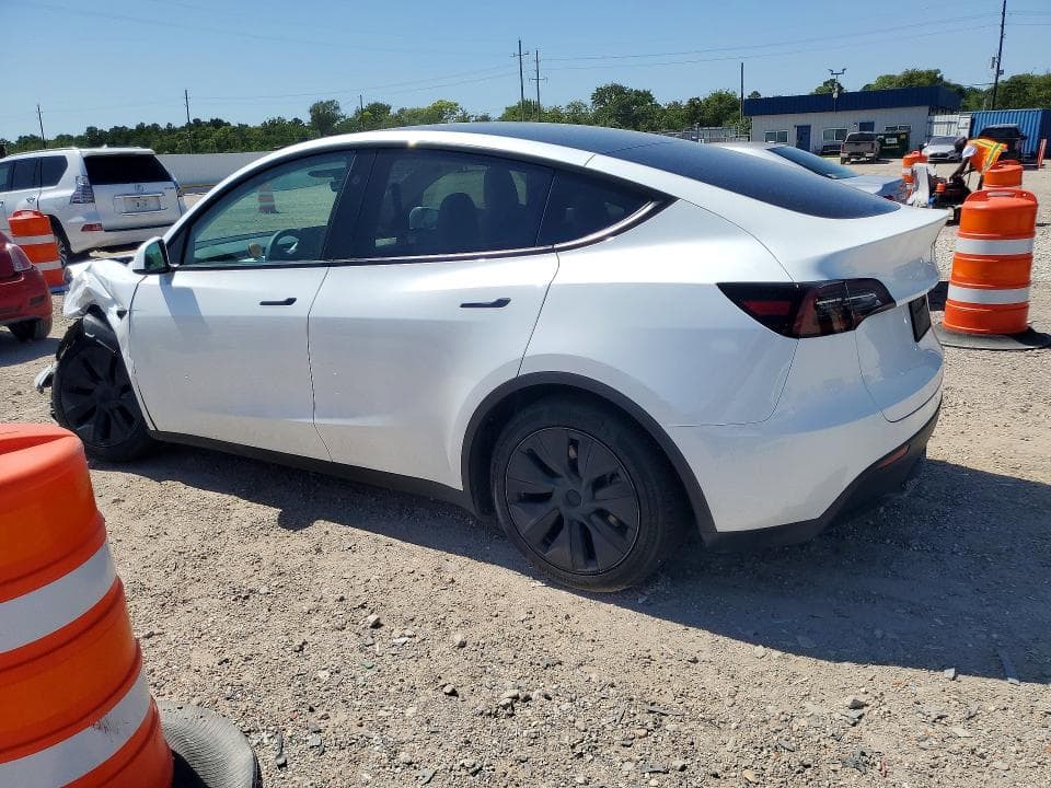 2024 TESLA MODEL Y 2