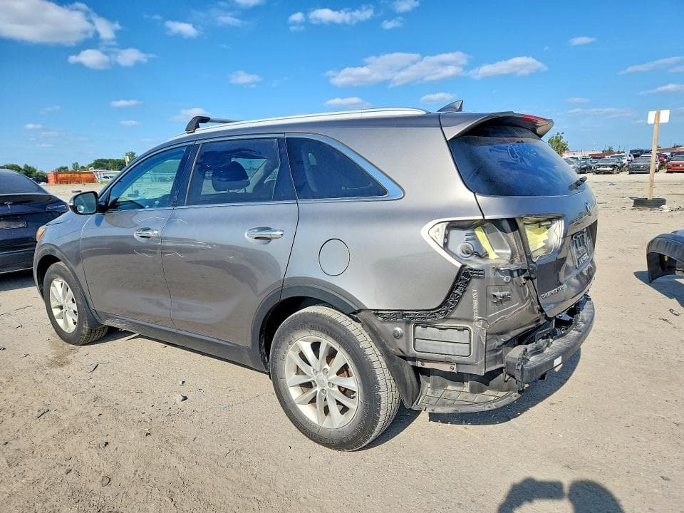 2018 KIA SORENTO LX 2