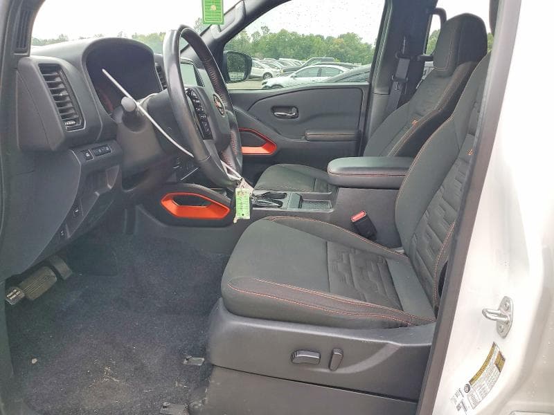 2024 NISSAN FRONTIER PRO-4X 7