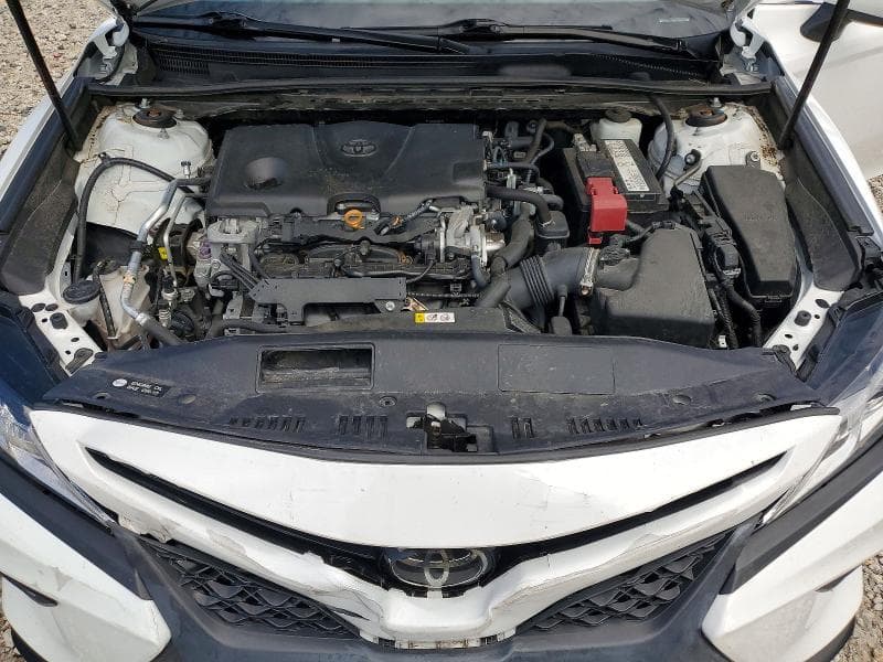 2019 TOYOTA CAMRY SE 11