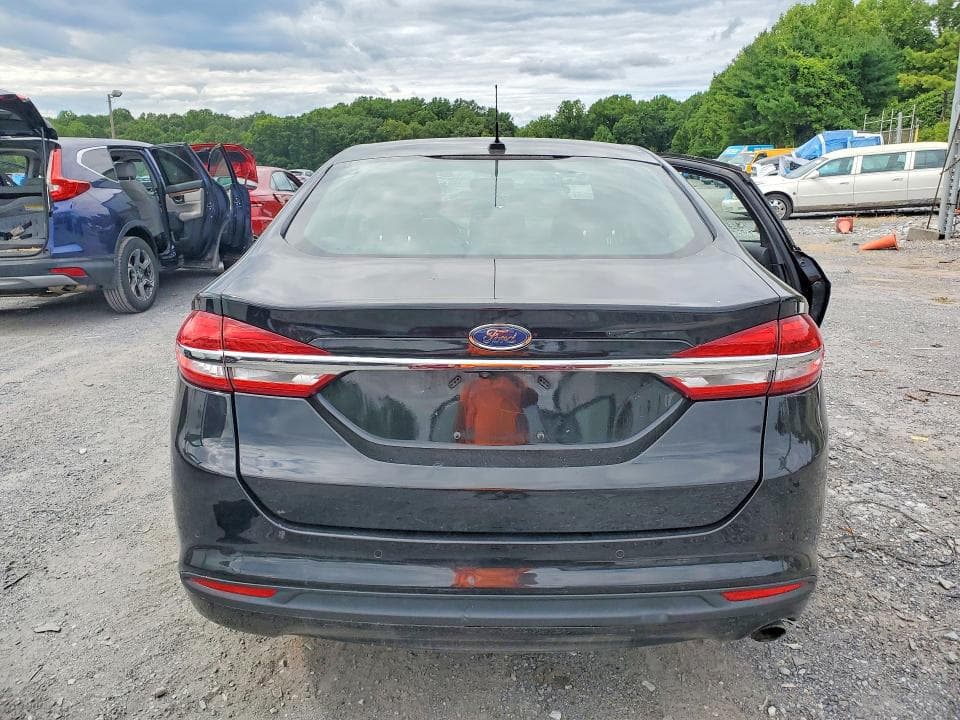 2017 FORD FUSION SE 6