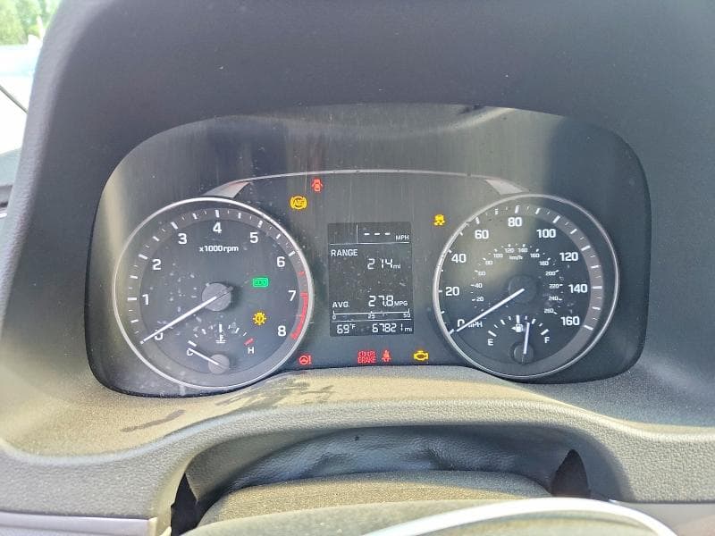 2017 HYUNDAI ELANTRA SE 9