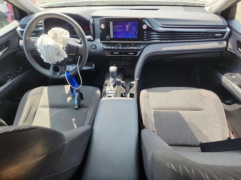 2025 TOYOTA CAMRY LE 8