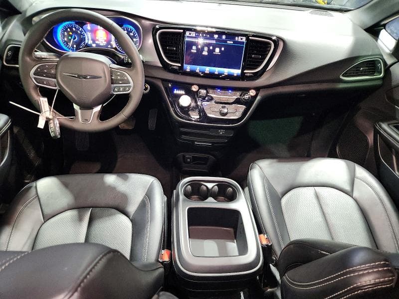 2026 CHRYSLER PACIFICA SELECT 8