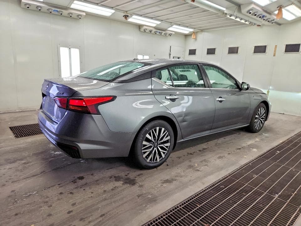 2023 NISSAN ALTIMA SV 3