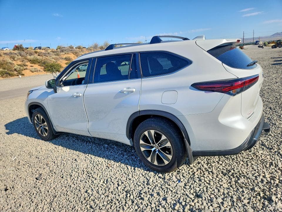 2025 TOYOTA HIGHLANDER HYBRID XLE 2