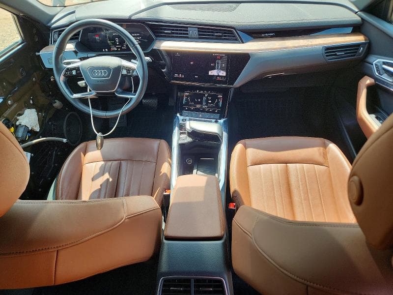 2022 AUDI E-TRON PREMIUM 8