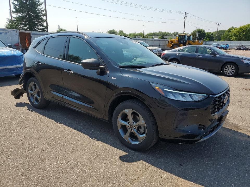 2024 FORD ESCAPE ST LINE 4