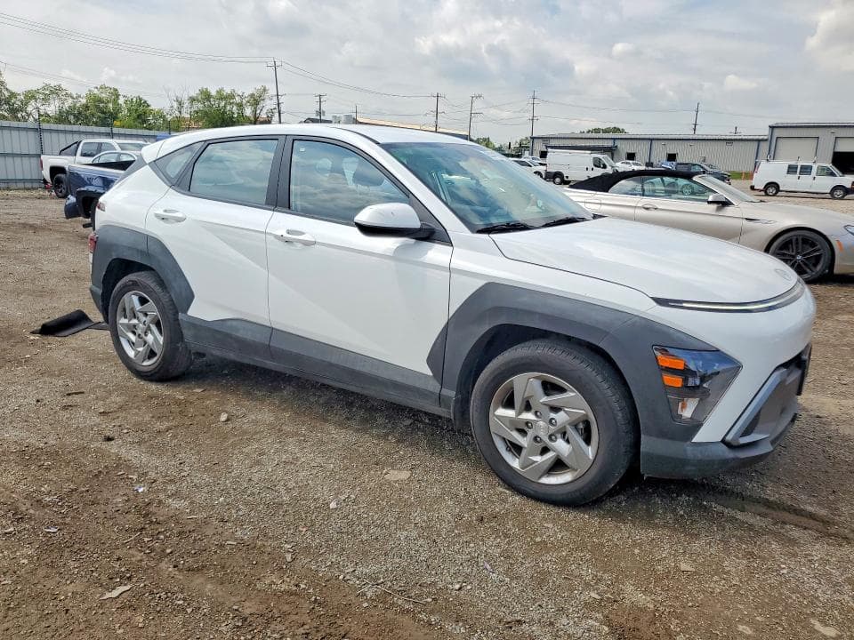 2026 HYUNDAI KONA SE 4