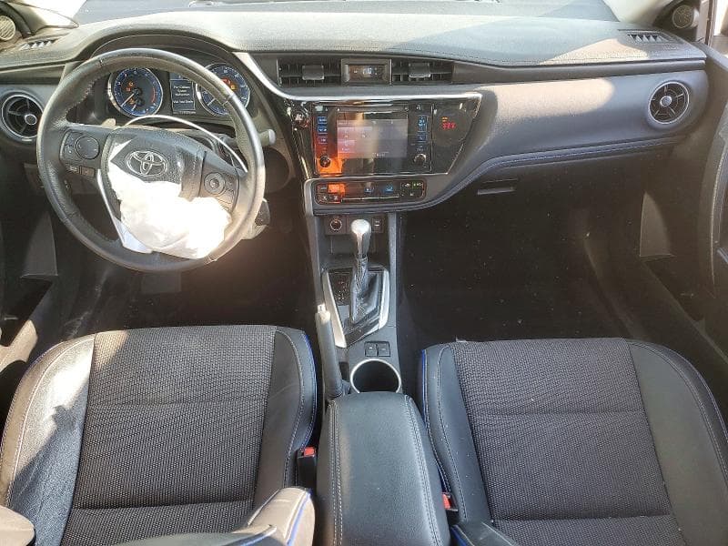 2018 TOYOTA COROLLA SE 8