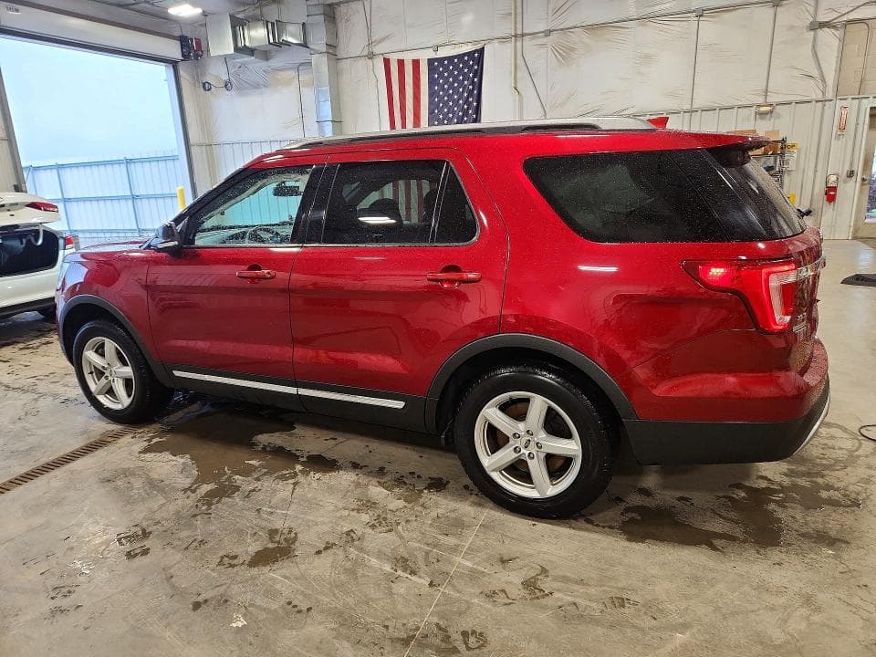 2017 FORD EXPLORER XLT 2