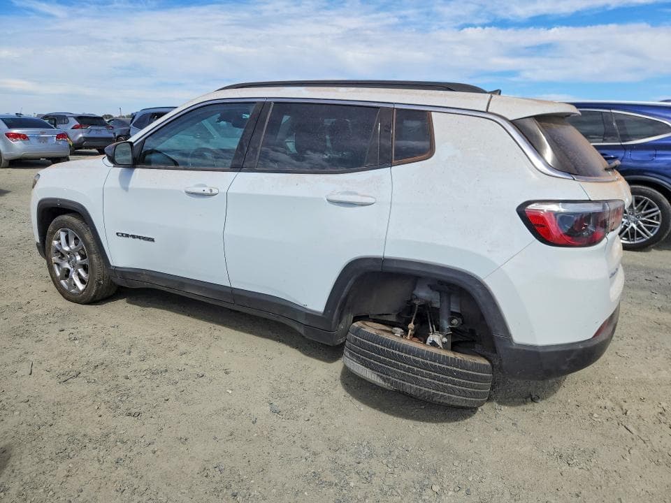 2022 JEEP COMPASS LATITUDE LUX 2