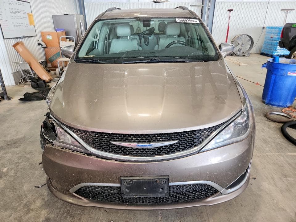 2018 CHRYSLER PACIFICA LIMITED 5