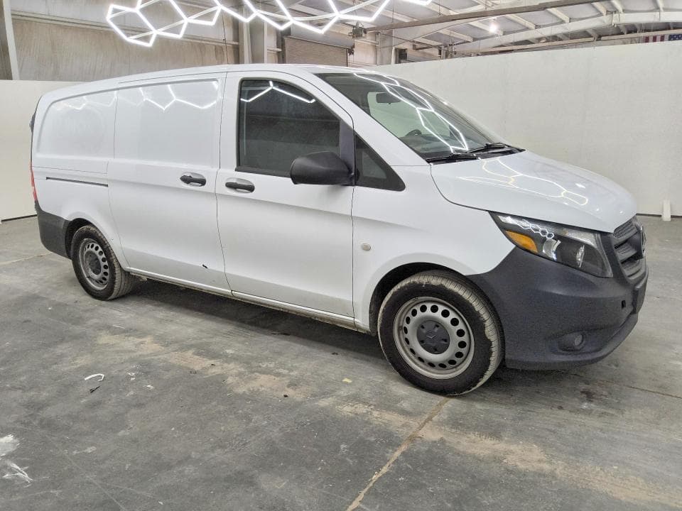 2022 MERCEDES-BENZ METRIS 4