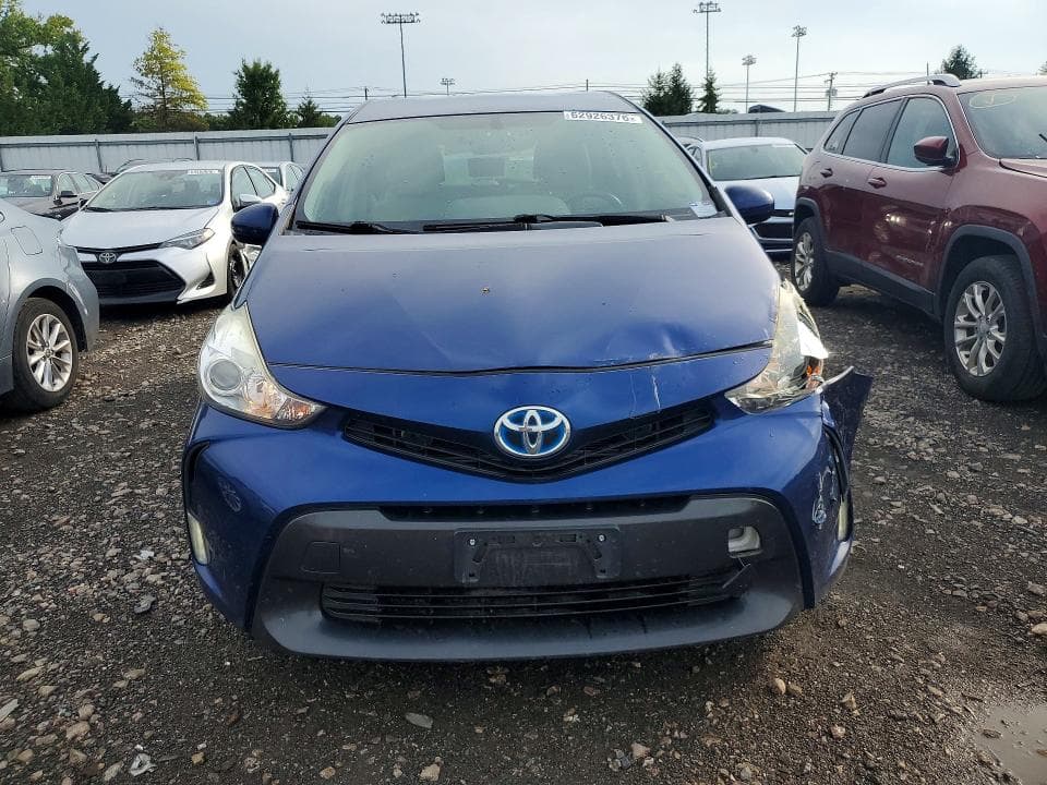 2017 TOYOTA PRIUS V FOUR 5